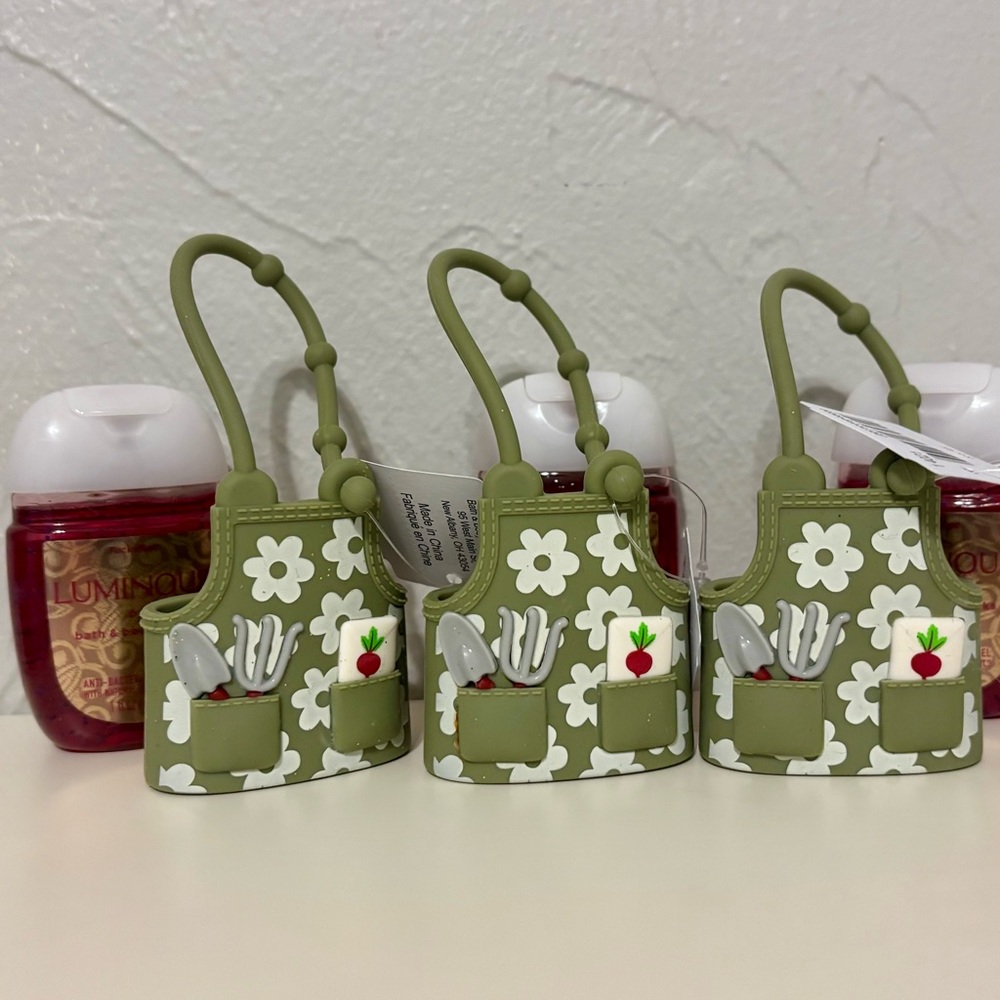 Bath & Body Works Gardening Apron Pocketbac Sanitizer Holders